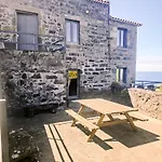 Casa Miradouro Do Pesqueiro * Feteira Grande