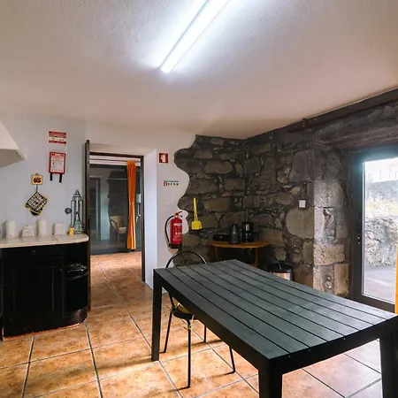 Casa Miradouro Do Pesqueiro Дом отдыха *