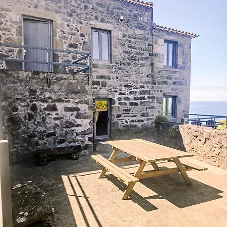 Casa Miradouro Do Pesqueiro * Feteira Grande