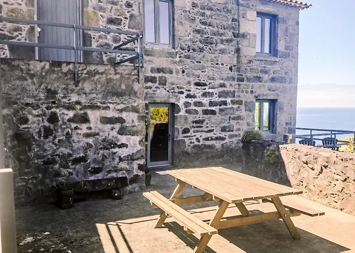 Casa Miradouro Do Pesqueiro * Feteira Grande